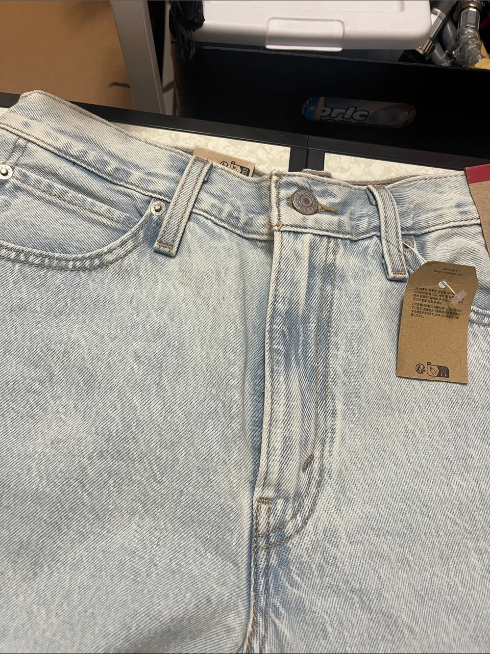 Levi's Men's Light Wash Baggy Denim Shorts NWT